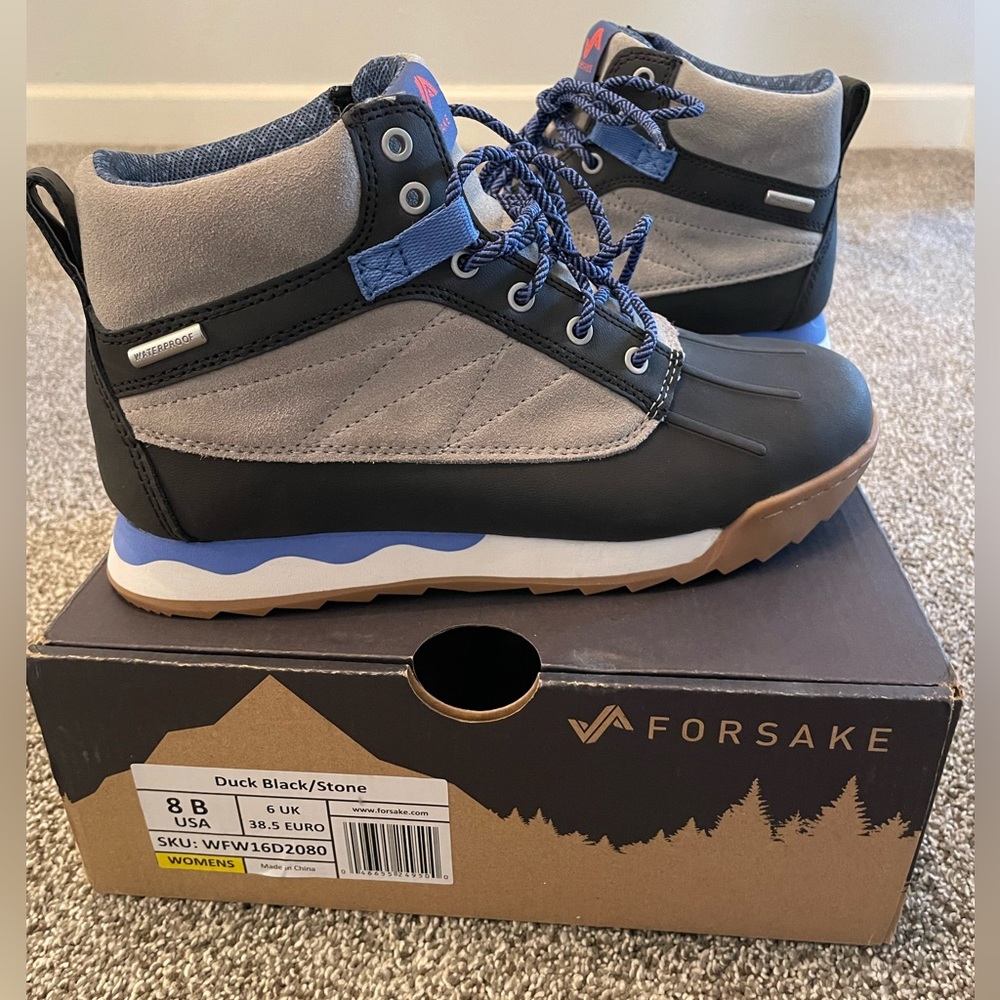 Forsake women’s boots size 8